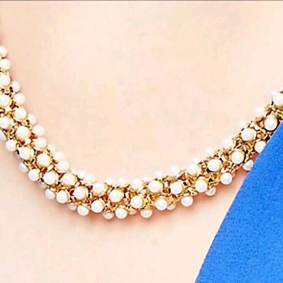 ANN TAYLOR PEARLIZED WRAPl HOOK CLOSURE NECKLACE 16"+2" NWOT - Picture 5 of 5